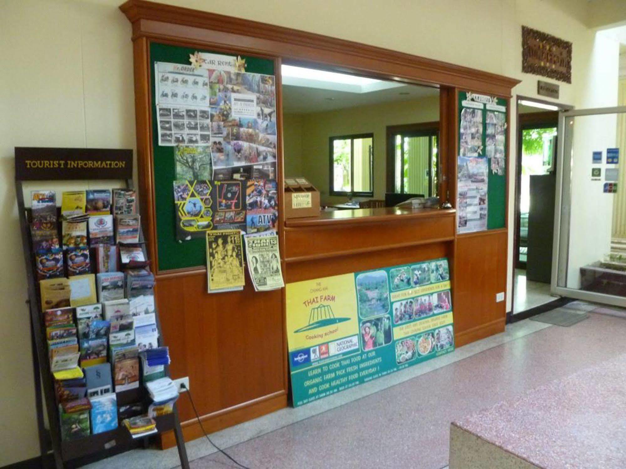 Safe House Court Hotel Chiang Mai Bagian luar foto