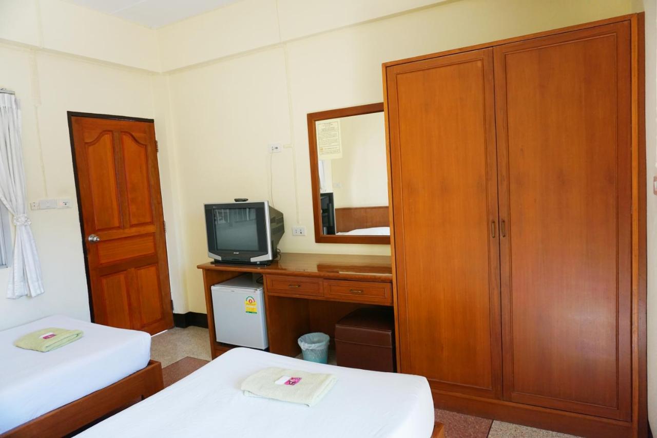 Safe House Court Hotel Chiang Mai Bagian luar foto