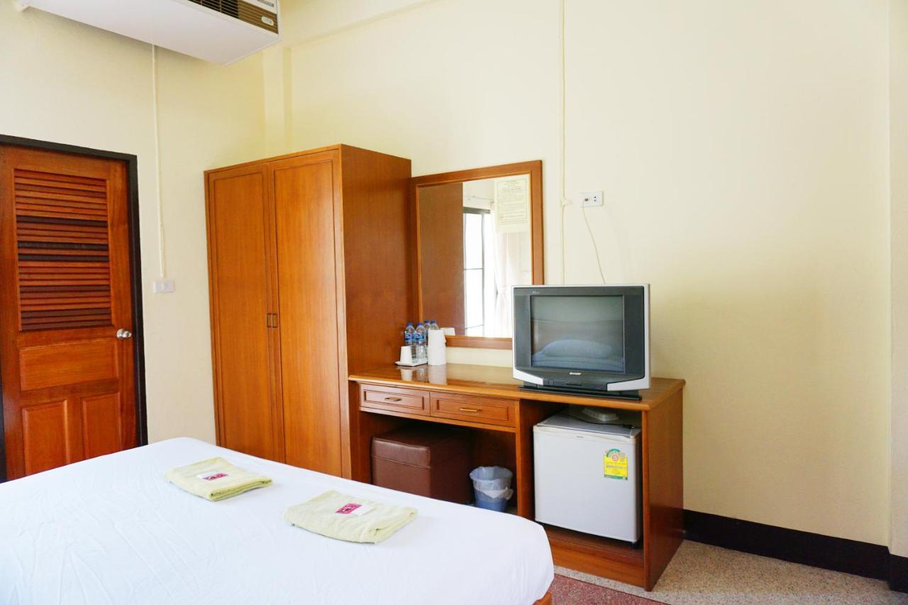 Safe House Court Hotel Chiang Mai Bagian luar foto